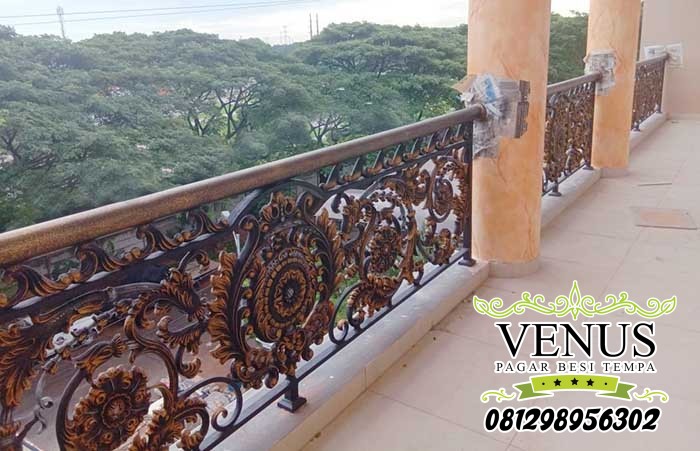 Railing Balkon Besi Tempa