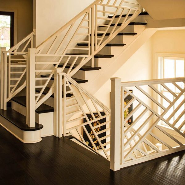 railing-tangga-minimalis-dengan-pola-unik-dari-rangkaian-besi-putih-e1555041358380 railing-tangga-minimalis-dengan-pola-unik-dari-rangkaian-besi-putih-e1555041358380