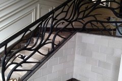 Railing-Tangga-pendek-unik