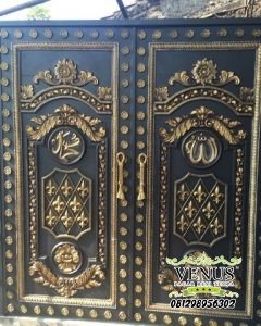 Pintu Besi Tempa Klasik