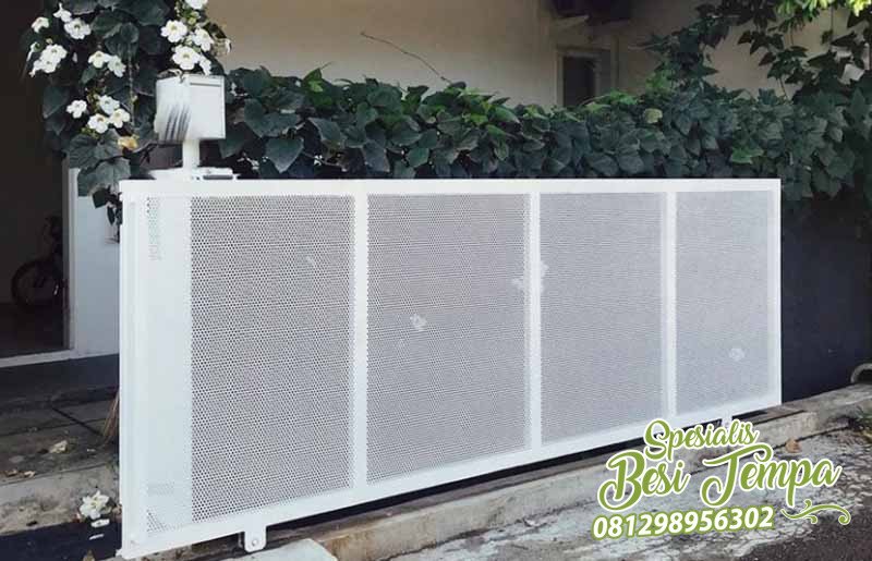 Pagar Besi Industrial Warna Putih