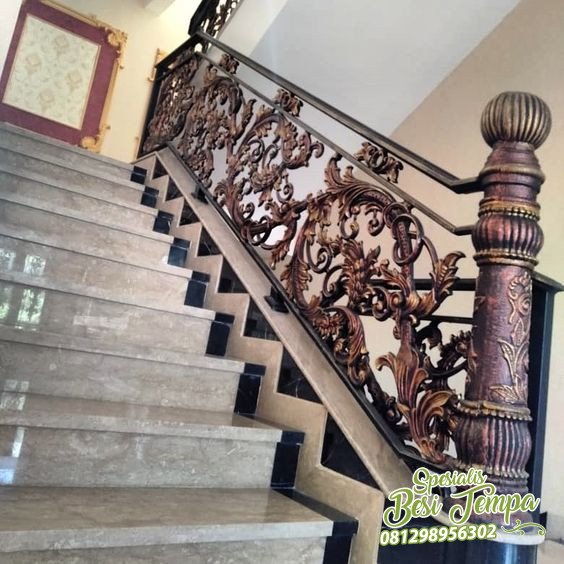 Railing Tangga Mewah Klasik