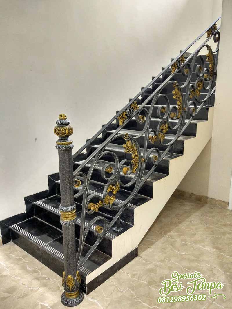 Railing Tangga Besi Ulir