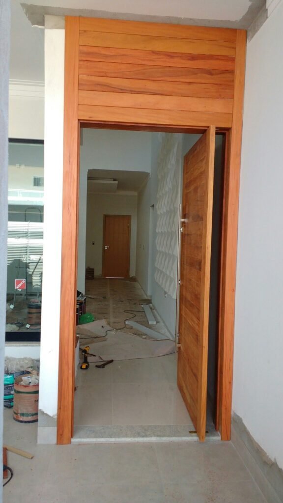 pintu Pivot