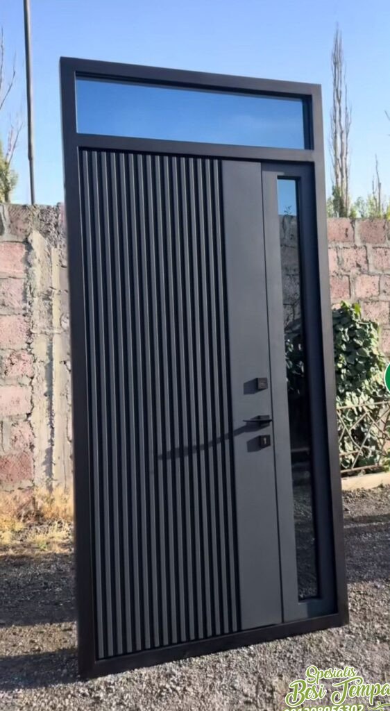 pintu baja